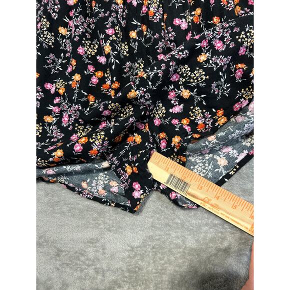 Xhilaration Pom Pom Flutter Sleeve Smocked Floral Boho Romper Womens Medium - Picture 6 of 9